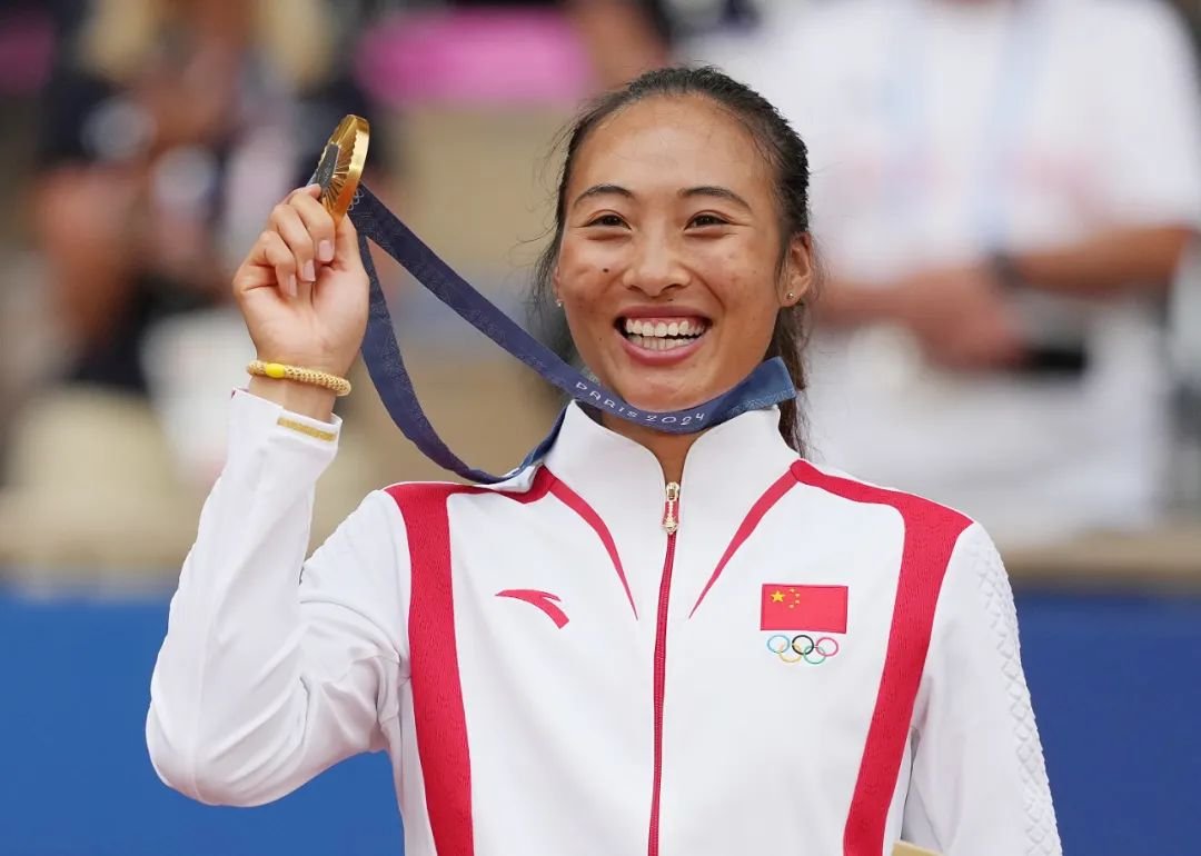 aoa体育娱乐-国际体育比赛中，女子运动员精彩表现(国际体育比赛中,女子运动员精彩表现为)