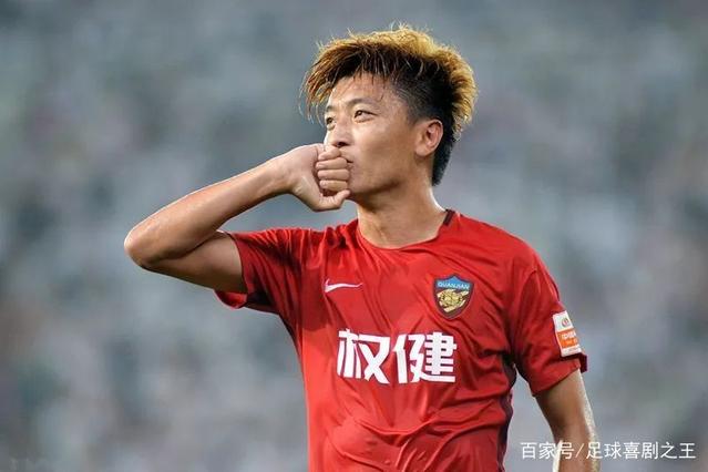 黄金中锋再破门，全队庆祝连胜