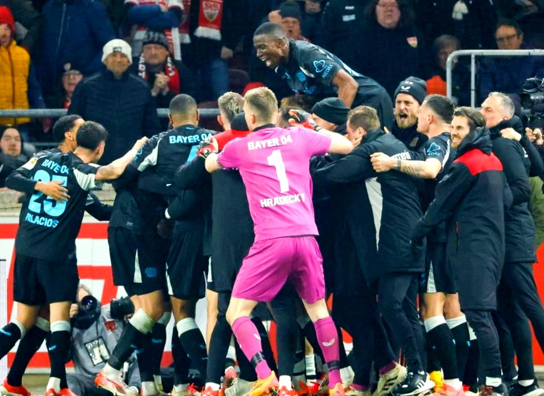 aoa体育-法兰克福门将扑救频频，助球队逆转比分获胜的简单介绍