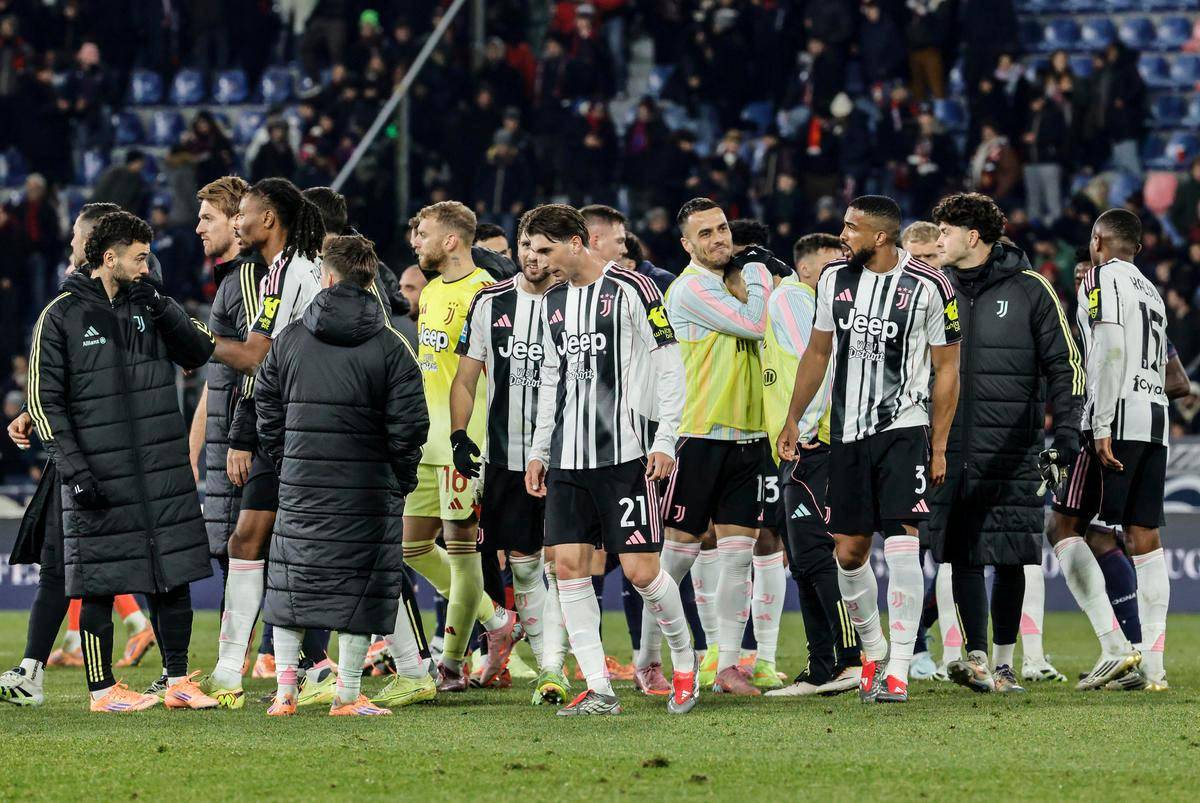 aoa体育娱乐-皇家马德里射手火力全开，巴塞罗那仍追赶